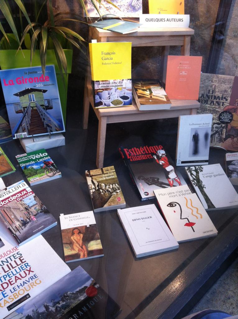 MonperenestpasmortaVeniseVitrineMachineLireSept2012